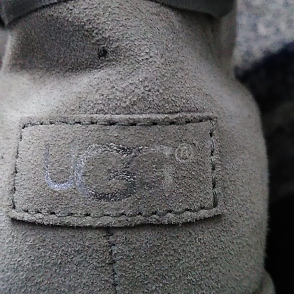 UGG dove gray suede, Sherpa lined boots. NWOT - Picture 4 of 4